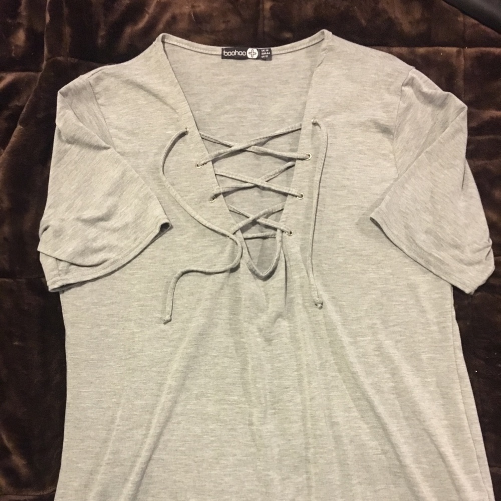 Boohoo plus criss cross top